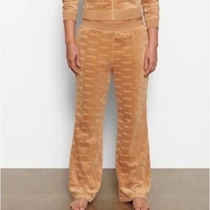 SKIMS Logo Velour Pants Camel 3X